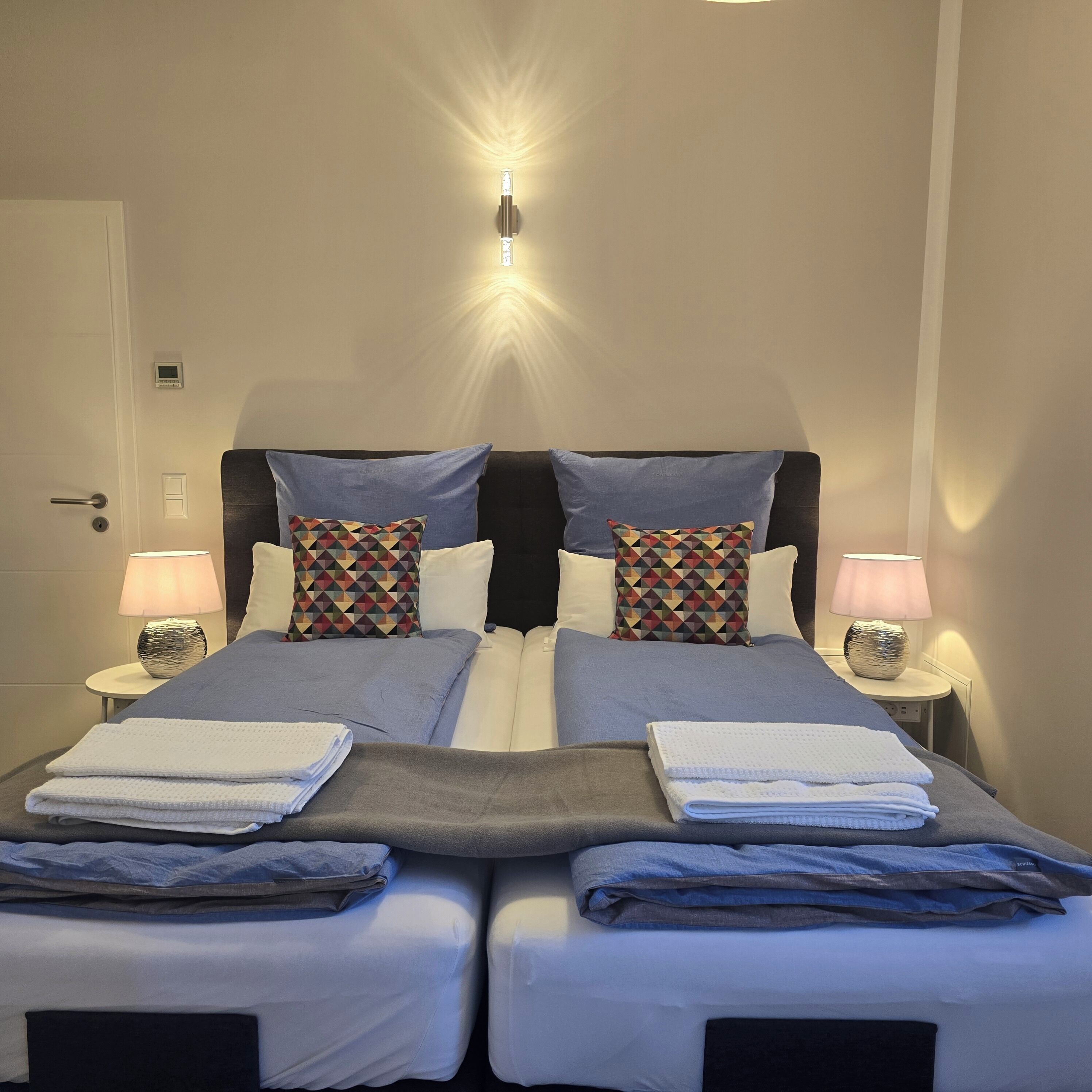 1 chambre, coffres-forts dans les chambres, bureau