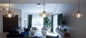 Lunar: Old Town, Heated Pool, Hottub, Game Room, Karaoke