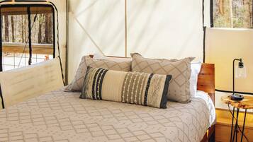 1 habitación y ropa de cama