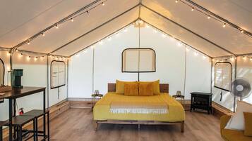 1 habitación y ropa de cama