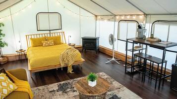 1 habitación y ropa de cama