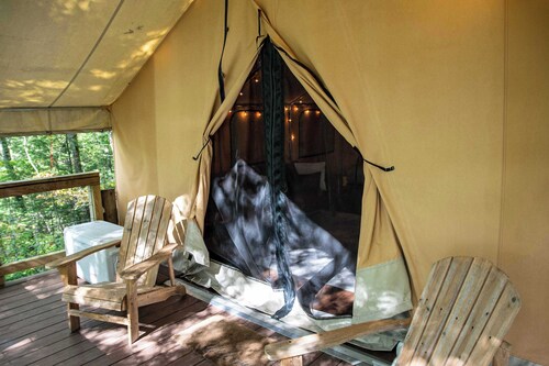 Green Heron’s Nest- Cozy Glamping Tent in RRG