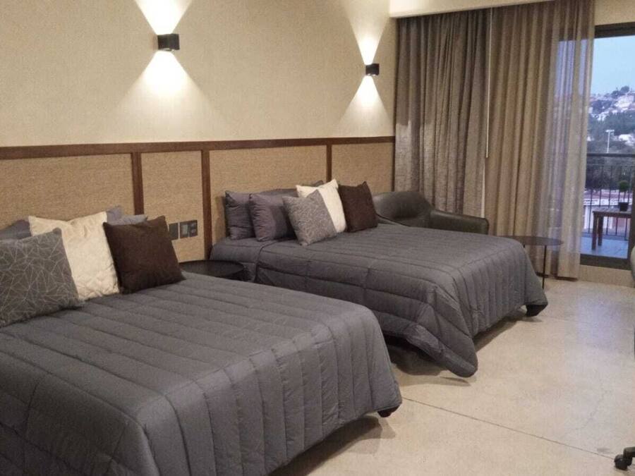 Down comforters, in-room safe, desk, laptop workspace