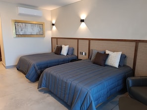 Classic Double Room, City View | Down duvets, in-room safe, desk, laptop workspace - Hotel Zuma Colony (Corregidora)