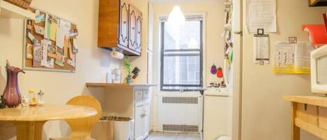 電子レンジ、オーブン、コンロ