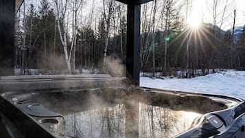 Bain à remous extérieur