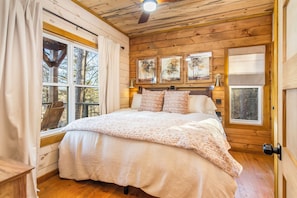 4 bedrooms, iron/ironing board, travel cot, free WiFi