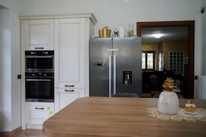 Dining - Versace-Style Villa with Outdoor Spaces and Pool (Borgo Podgora)