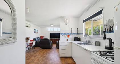 King St Retreat, pet friendly!