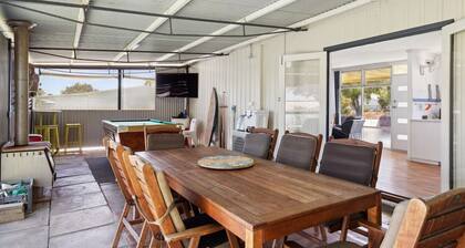 King St Retreat, pet friendly!