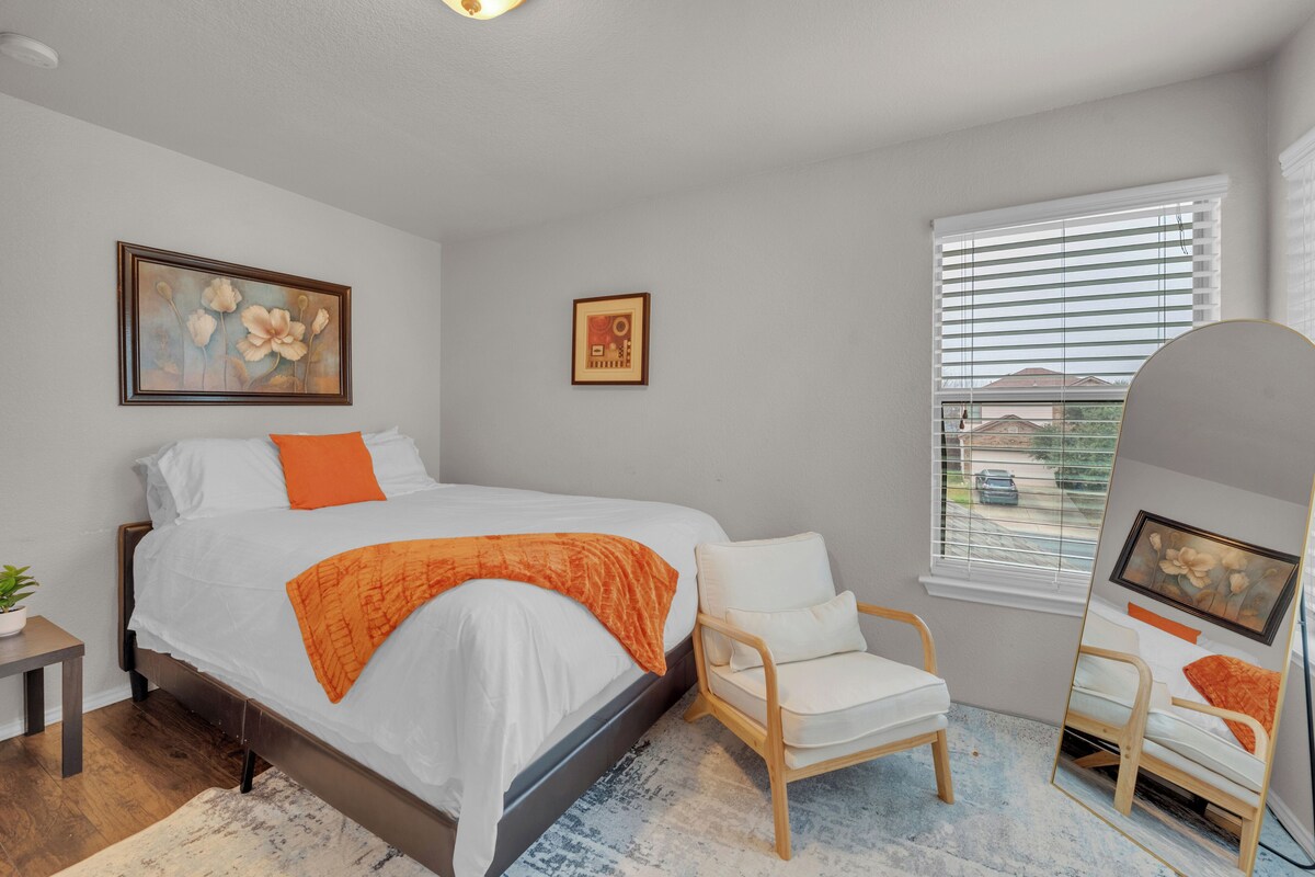 Photo 8 of Cozy 3-Bedroom Retreat with BBQ & Games