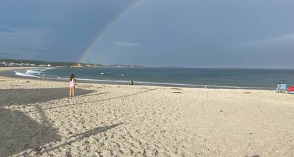 Tranquil Beachfront 2-bedroom townhome in charming Gloucester with AC, WiFi