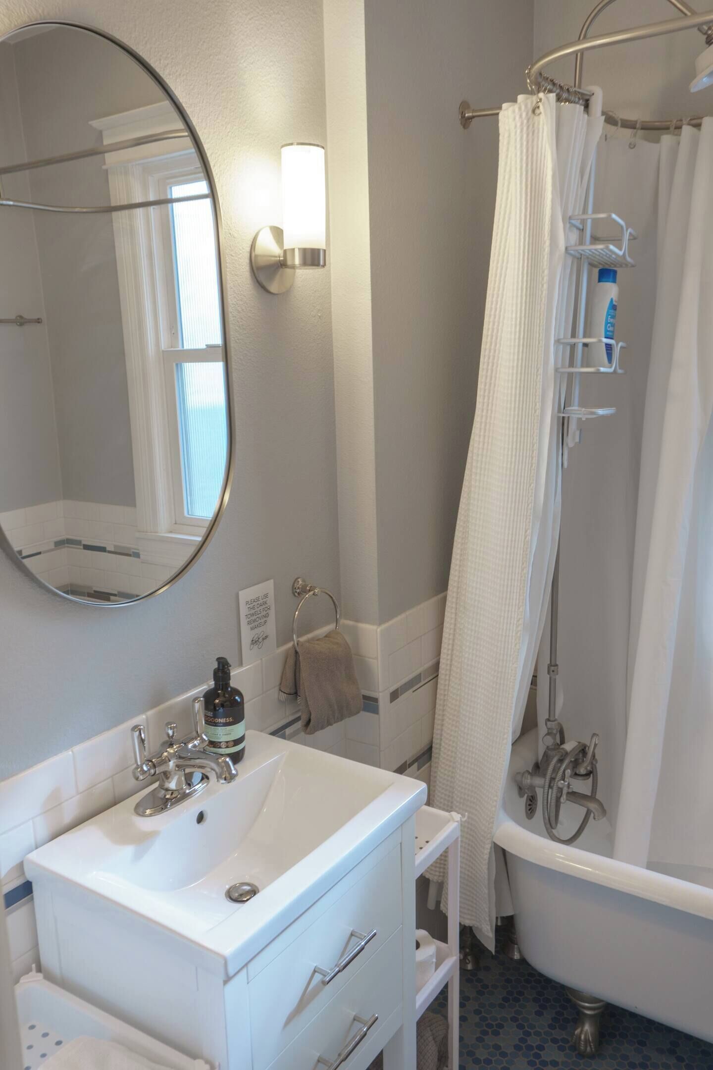 Towels, soap, toilet paper