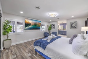 7 bedrooms, iron/ironing board, free WiFi, bed sheets