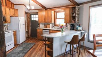 Kühlschrank, Ofen, Herdplatte, Geschirrspüler