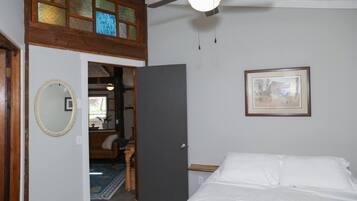 3 slaapkamers, een strijkplank/strijkijzer, wifi, beddengoed