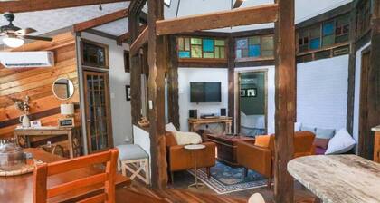 New! 8Days a Week - Octagonal home for a unique stay