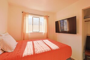 3 Schlafzimmer, Bügeleisen/Bügelbrett, kostenloses WLAN, Bettwäsche