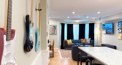 Music City Vibe ~ Luxe ~ PVT Deck ~ DWTN ~ <2min to MKT SQ