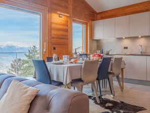 Dining - Nous Deux by Interhome (Nendaz)