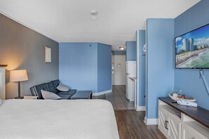 Free WiFi, bed sheets - Ocean View Condo Sleeps 4! (Myrtle Beach)