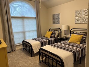 3 bedrooms, iron/ironing board, free WiFi, bed sheets