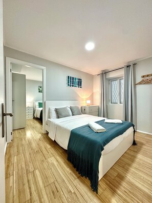 2 室のベッドルーム、アイロン / アイロン台、WiFi、ベッドシーツ