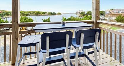 Cozy 1BR Soundfront Condo | King Bed & Sunset Views