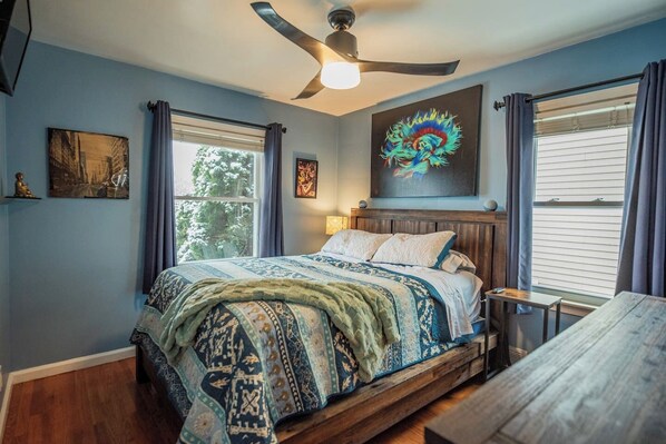 3 bedrooms, iron/ironing board, free WiFi, bed sheets