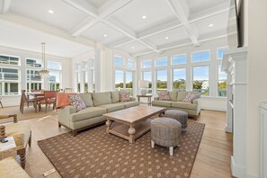 智能电视、乒乓球、办公室