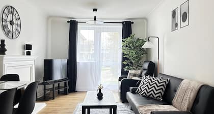 2BR/2BA • 2 King Beds • Parking • Home Away Home