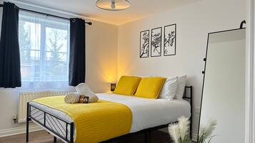 2 bedrooms, iron/ironing board, Internet, bed sheets