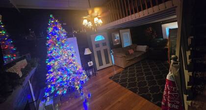 4-bedroom cabin on Fantastic High Rock Lake