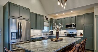 The Owlery, Walk to Town