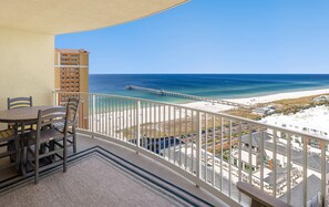 Outdoor dining - Calypso III Luxury, Views, Location!, | Beachfront Paradise Awaits! (Panama City Beach)