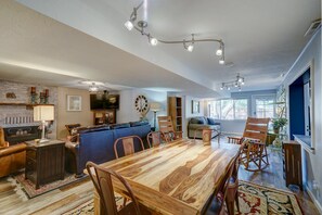 Interior - River Place Retreat, Unit 4- Cozy Condo on the Arkansas River (Howard)