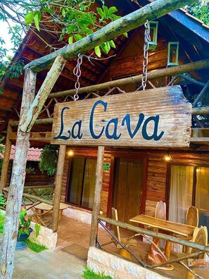 Family Cabin, Garden View | Free WiFi, bed sheets