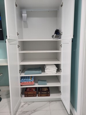 Interior - Cozy, pet friendly, centrally-located studio in Tampa (Tampa)