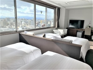 Desk, blackout drapes, free WiFi - Bande Hotel Osaka (Osaka)
