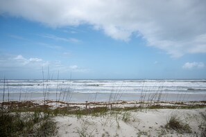 Tæt på stranden