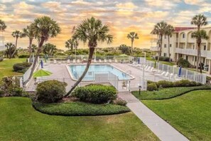 Pool - Oceanfront Condo w/ Pool, Balcony & Beach Access (Saint Augustine)