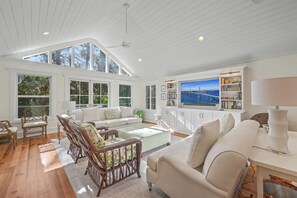 Living area - Mystic Pines Island Escape. Beach Club Privileges. (Seabrook Island)
