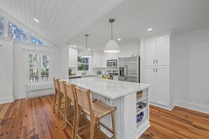 Private kitchen - Mystic Pines Island Escape. Beach Club Privileges. (Seabrook Island)