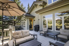 Terrace/patio - Beautiful 4 Bedroom condo on golf course in Sun Valley (Sun Valley)