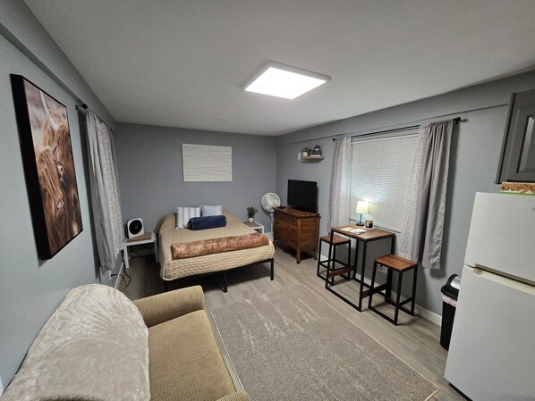 1 habitación, escritorio, wifi gratis y ropa de cama 