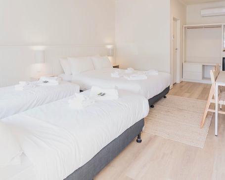 Family Double or Twin Room, Non Smoking. Sunnyside Motel
