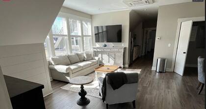 Fully Furnished Upstairs Executive Apartment 3 miles from Peachtree City, GA