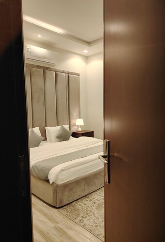 Agnehat Dark Serviced Apartments