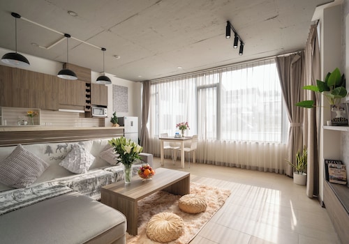 Luxe Paradise Residence 80 Tu Hoa