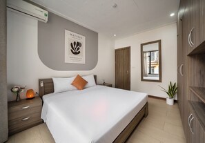 1 bedroom, minibar, desk, laptop workspace - Luxe Paradise Residence 80 Tu Hoa (Hanoi)